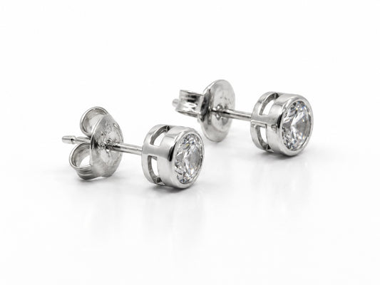 Stříbrné puzetové náušnice - zirkon 5mm