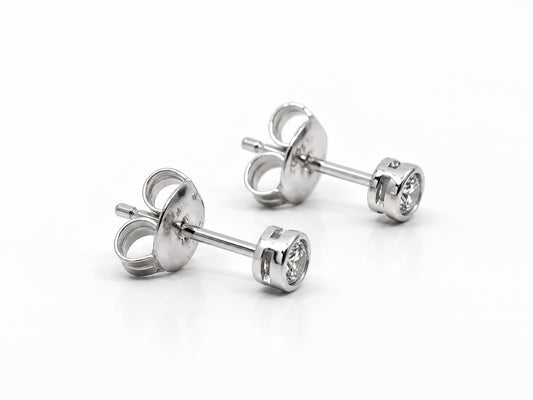 Stříbrné puzetové náušnice - zirkon 3mm